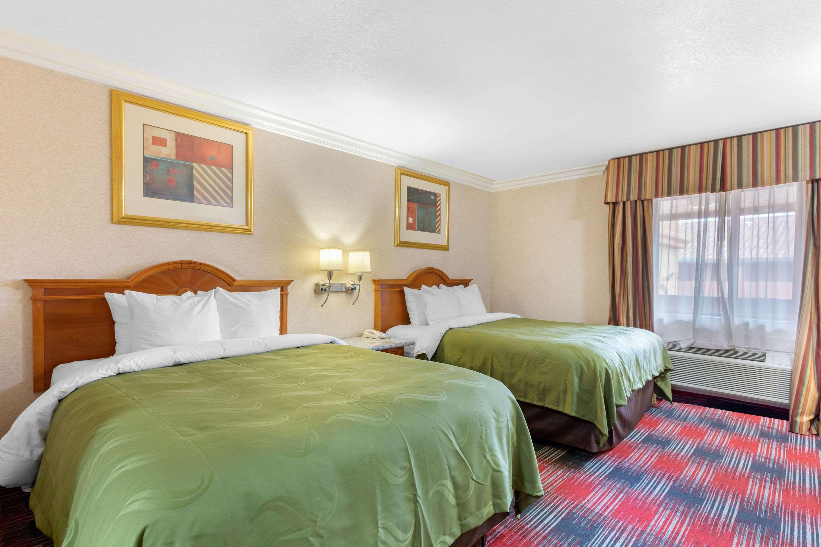 Quality Inn & Suites Oceanside Near Camp Pendleton Exteriör bild